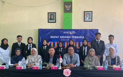Mahasiswa Digitech University Tingkat Akhir Menerima SK Kelulusan Rektor Melalui Kegiatan Upacara Yudisium