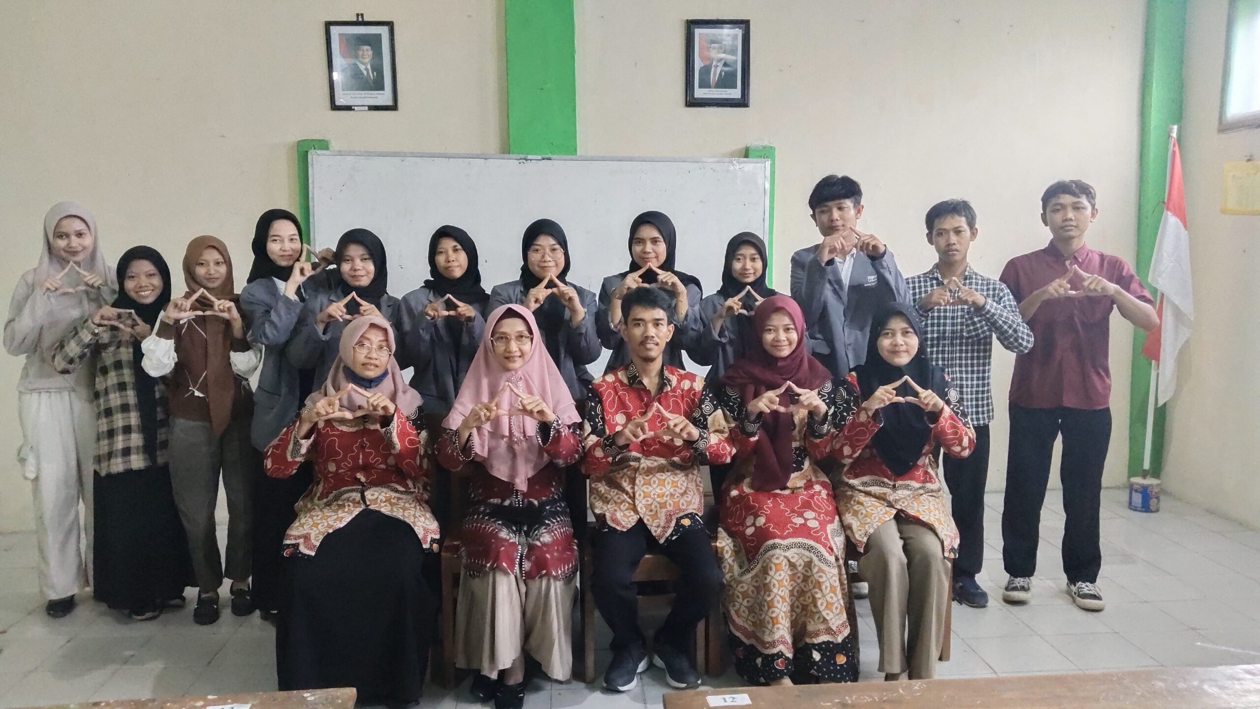 Mahasiswa Semester 4 Melaksanakan Seminar Proposal PKL Mahasiswa Semester 4 Melaksanakan Seminar Proposal PKL