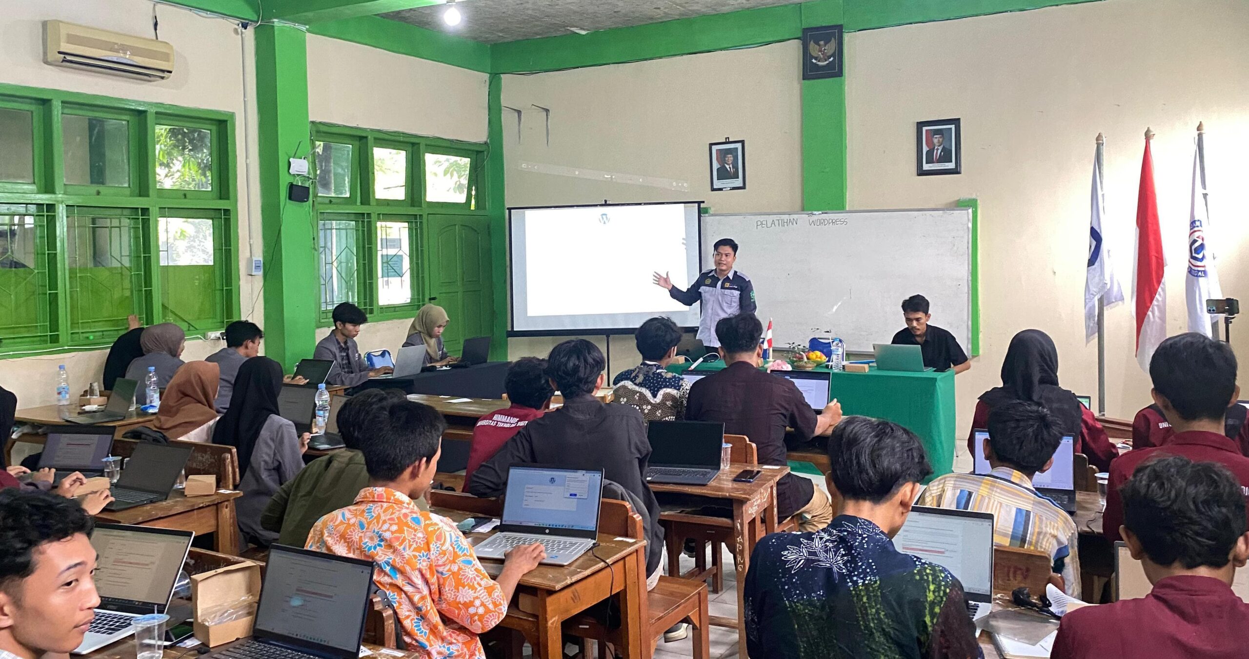 HIMMANIF UTD PSDKU Jakarta mengadakan Pelatihan bertema Pembuatan Website HIMMANIF UTD PSDKU Jakarta mengadakan Pelatihan bertema Pembuatan Website